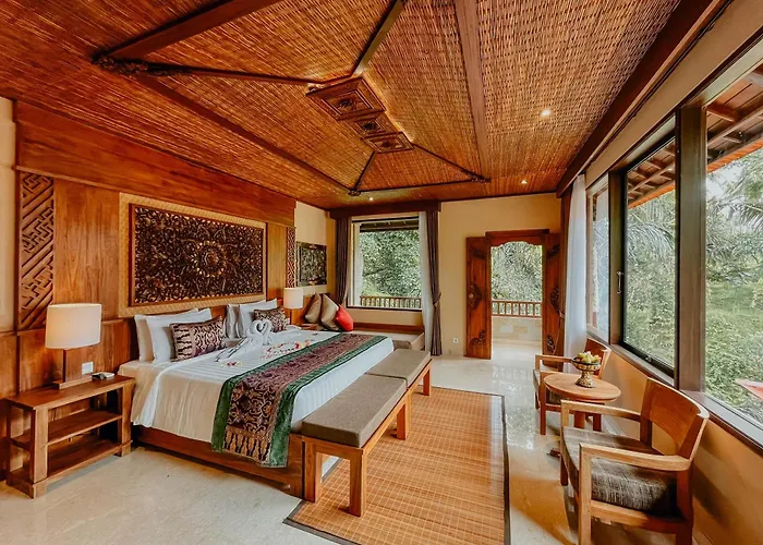Sakti Garden & 4*