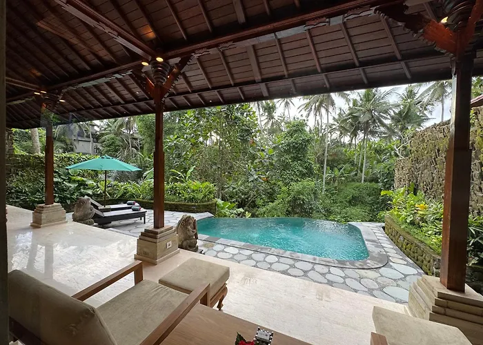 Sakti Garden & 4*