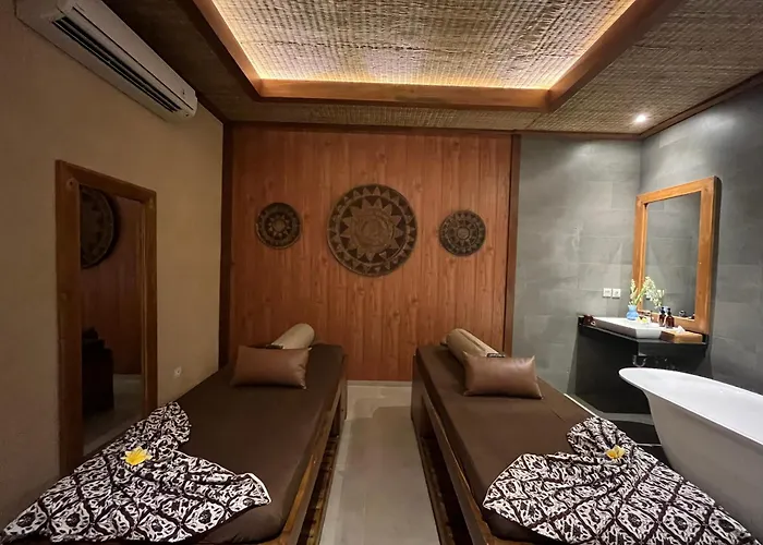 Sakti Garden & 4*