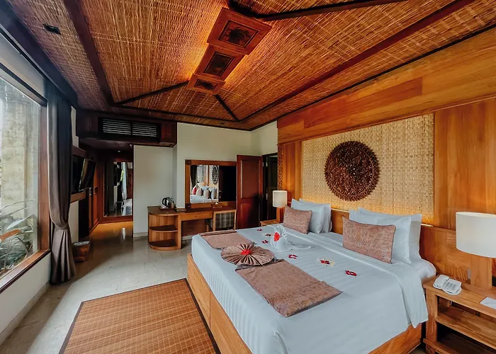Sakti Garden & 4*